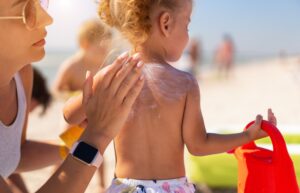 Sonnenschutz für Kinder - Tipps & Produkte im Pluspunkt Ratgeber
